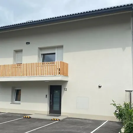 Rozna Rezidenca - Beautiful Attic For 6 People